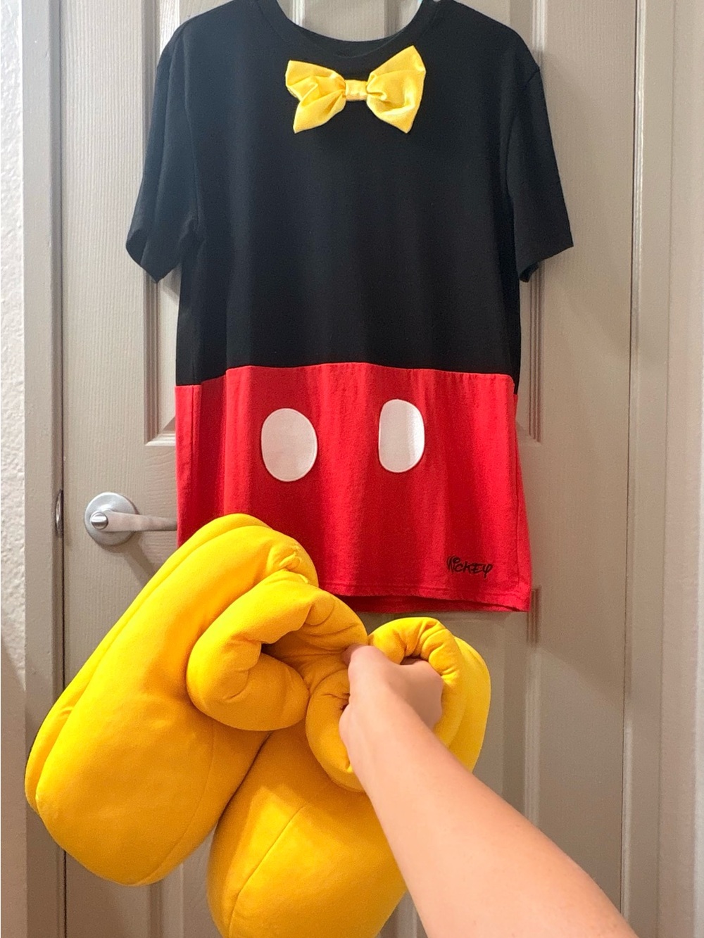 Mickey Mouse 🖤♥️💛 Adult Halloween 🎃 Costume - Shirt & Shoes! 😆